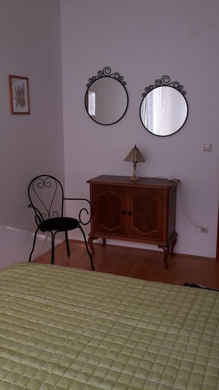 Apartment Bonus *