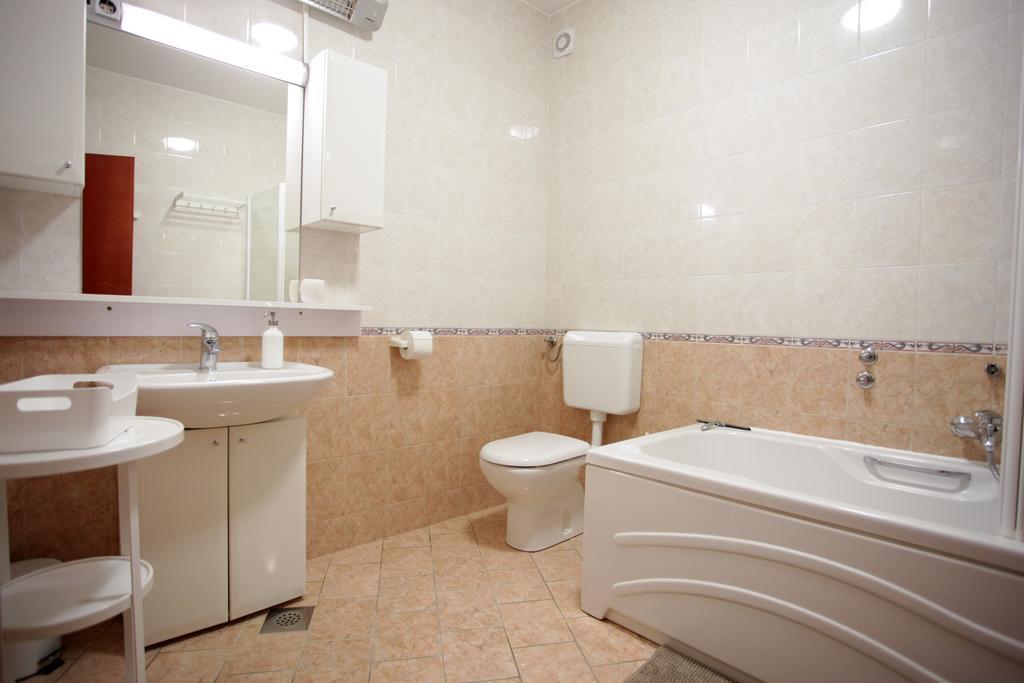 Apartment Bonus *